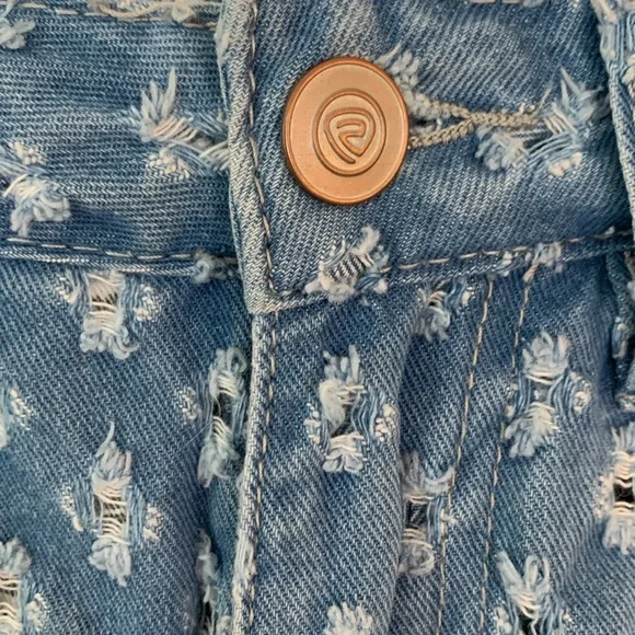 ROCK&ROLL DENIM HIGH RISE HOLEY SHORTS WITH RAW HEM - Picture 3 of 9